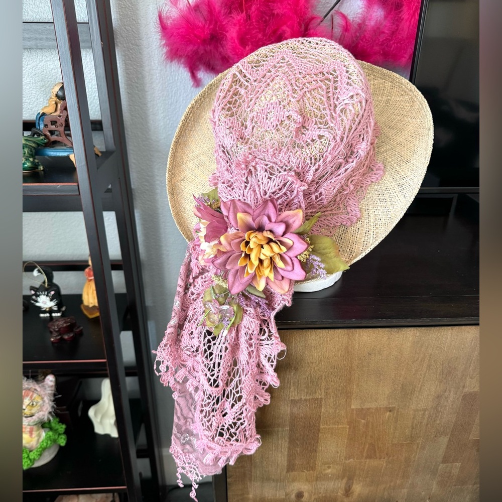 Artisan Straw Hat with Purple- Pinkish Lace and Large Flowers - Picture 8 of 9